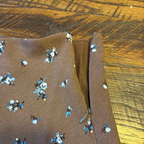 Brown & Blue Floral Mini Skirt Size 2 - Picture 5 of 10